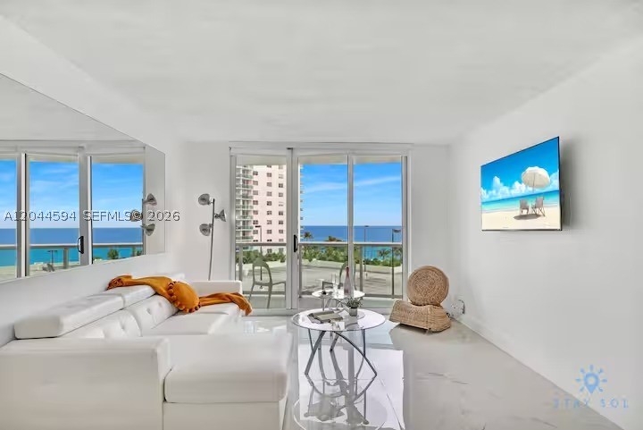 TIDES ON HOLLYWOOD BEACH - Residential
