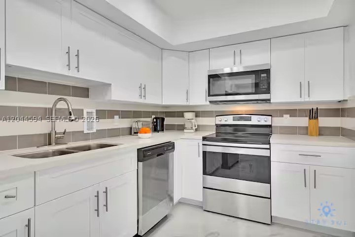 TIDES ON HOLLYWOOD BEACH - Residential