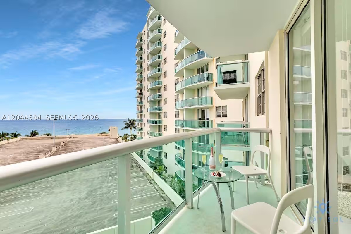 TIDES ON HOLLYWOOD BEACH - Residential