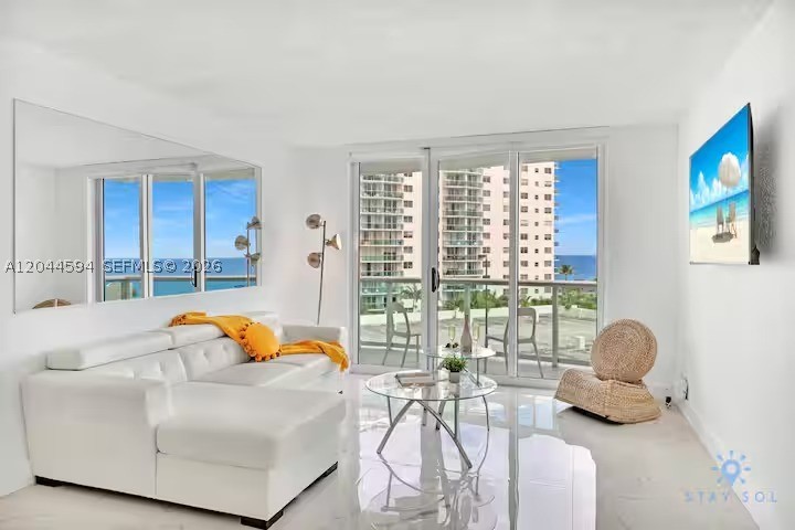 TIDES ON HOLLYWOOD BEACH - Residential
