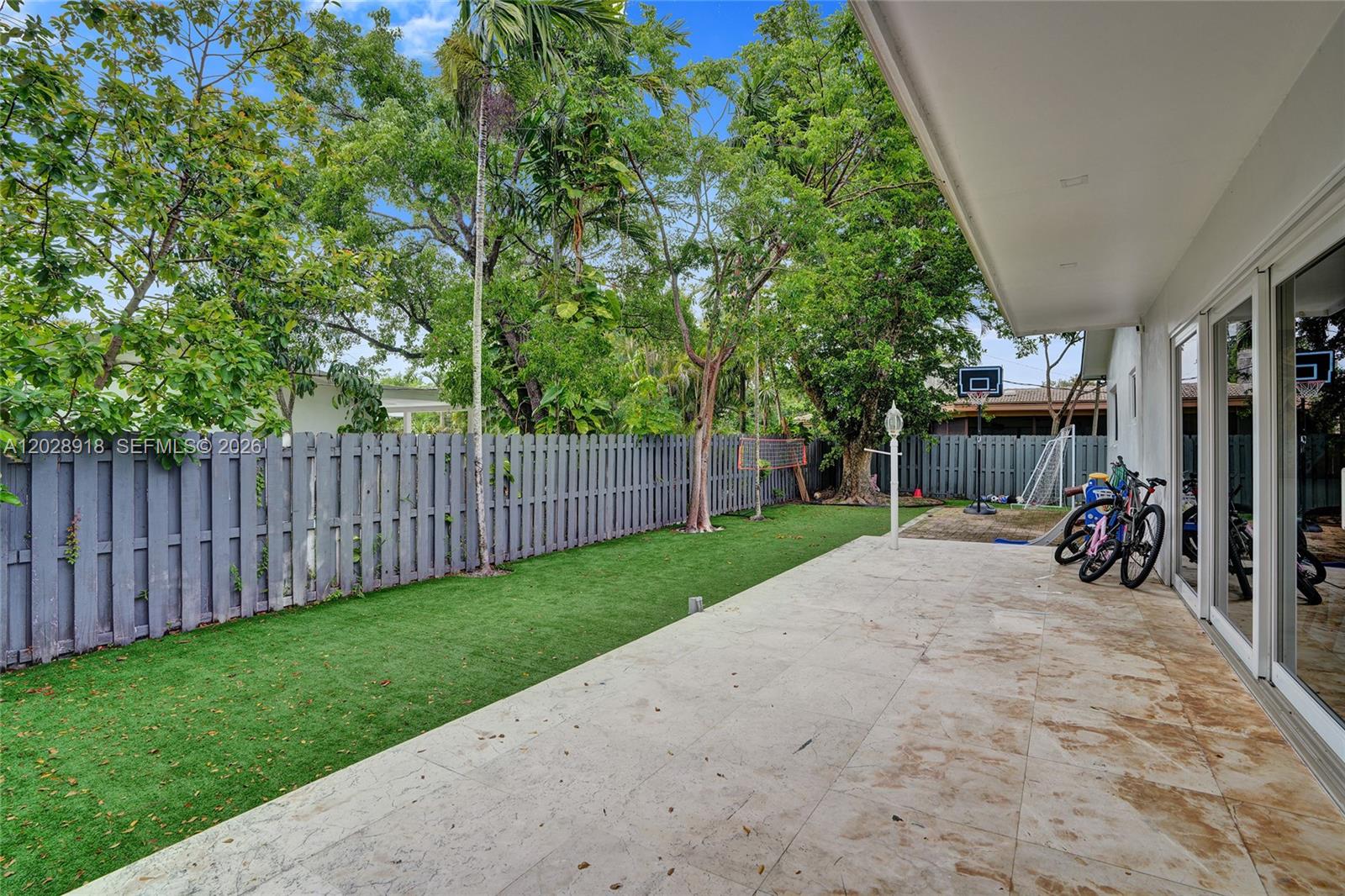 ELLARUE ESTATES - Residential