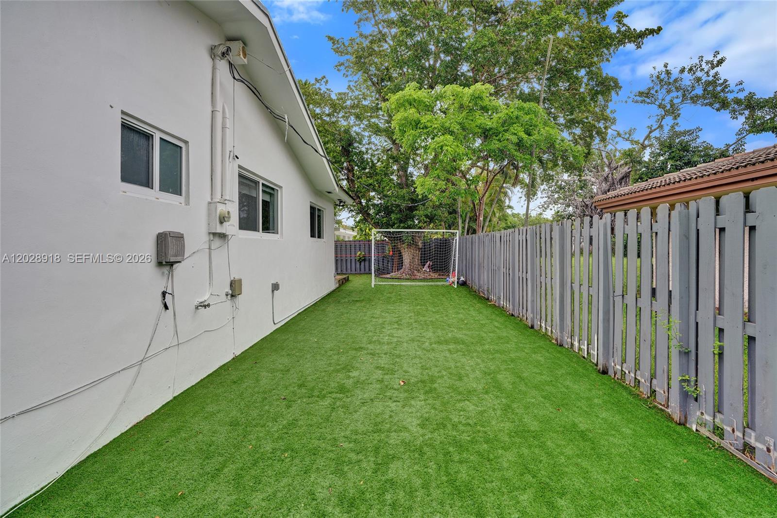ELLARUE ESTATES - Residential