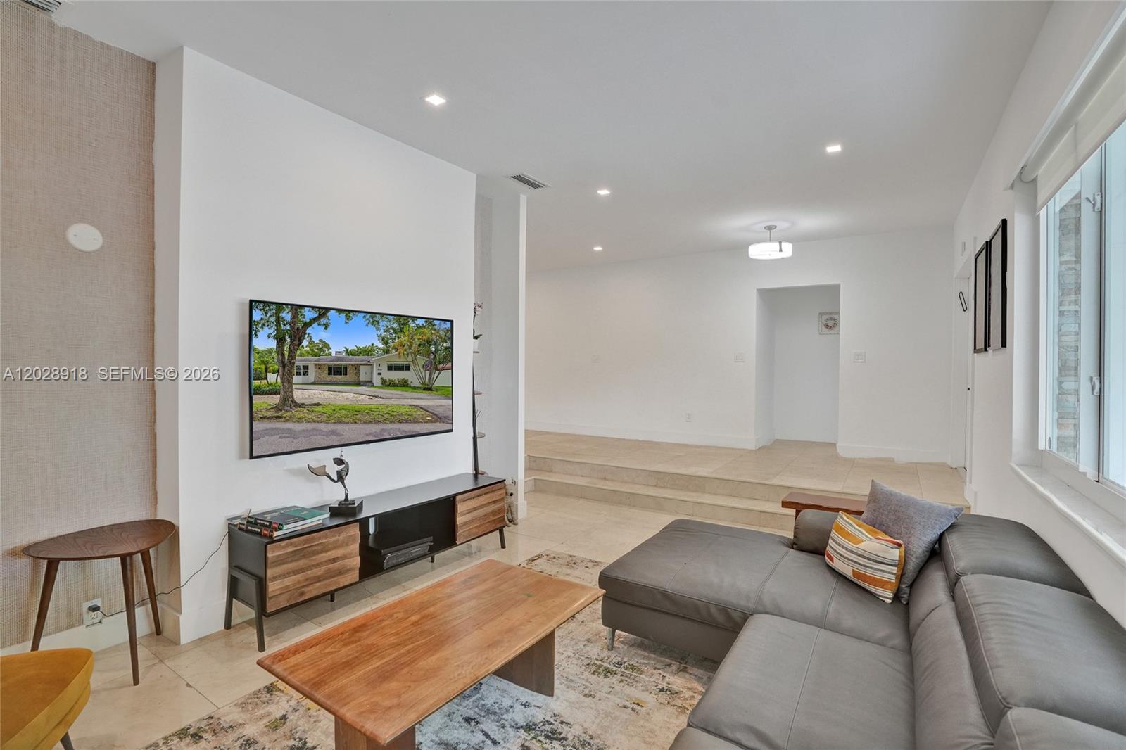 ELLARUE ESTATES - Residential