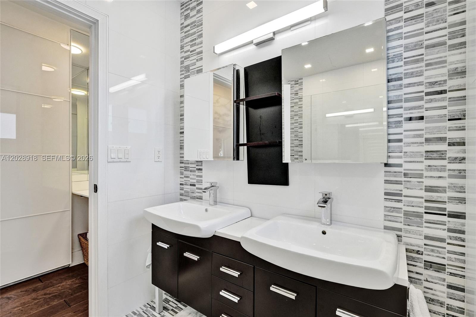 ELLARUE ESTATES - Residential