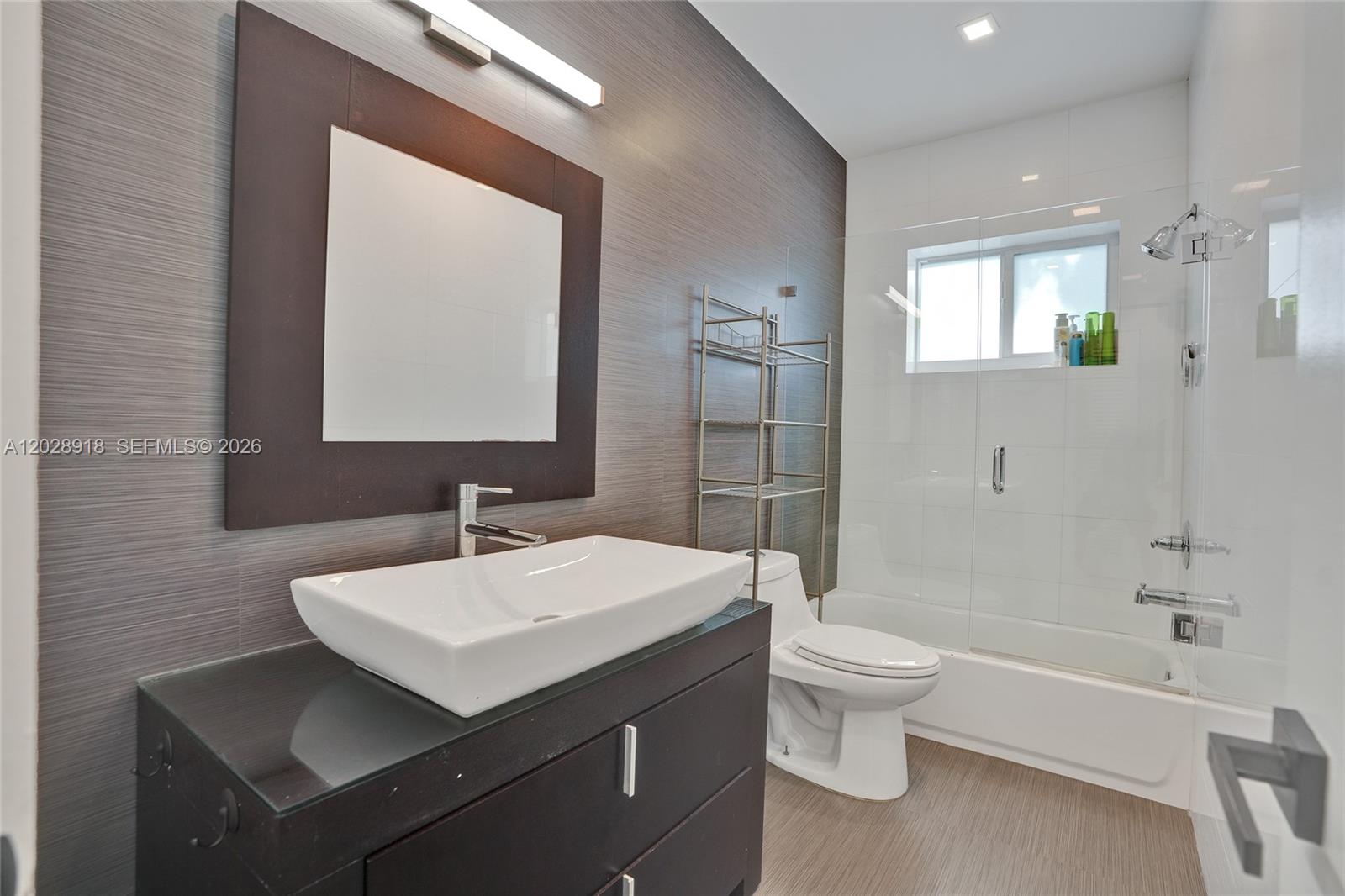 ELLARUE ESTATES - Residential