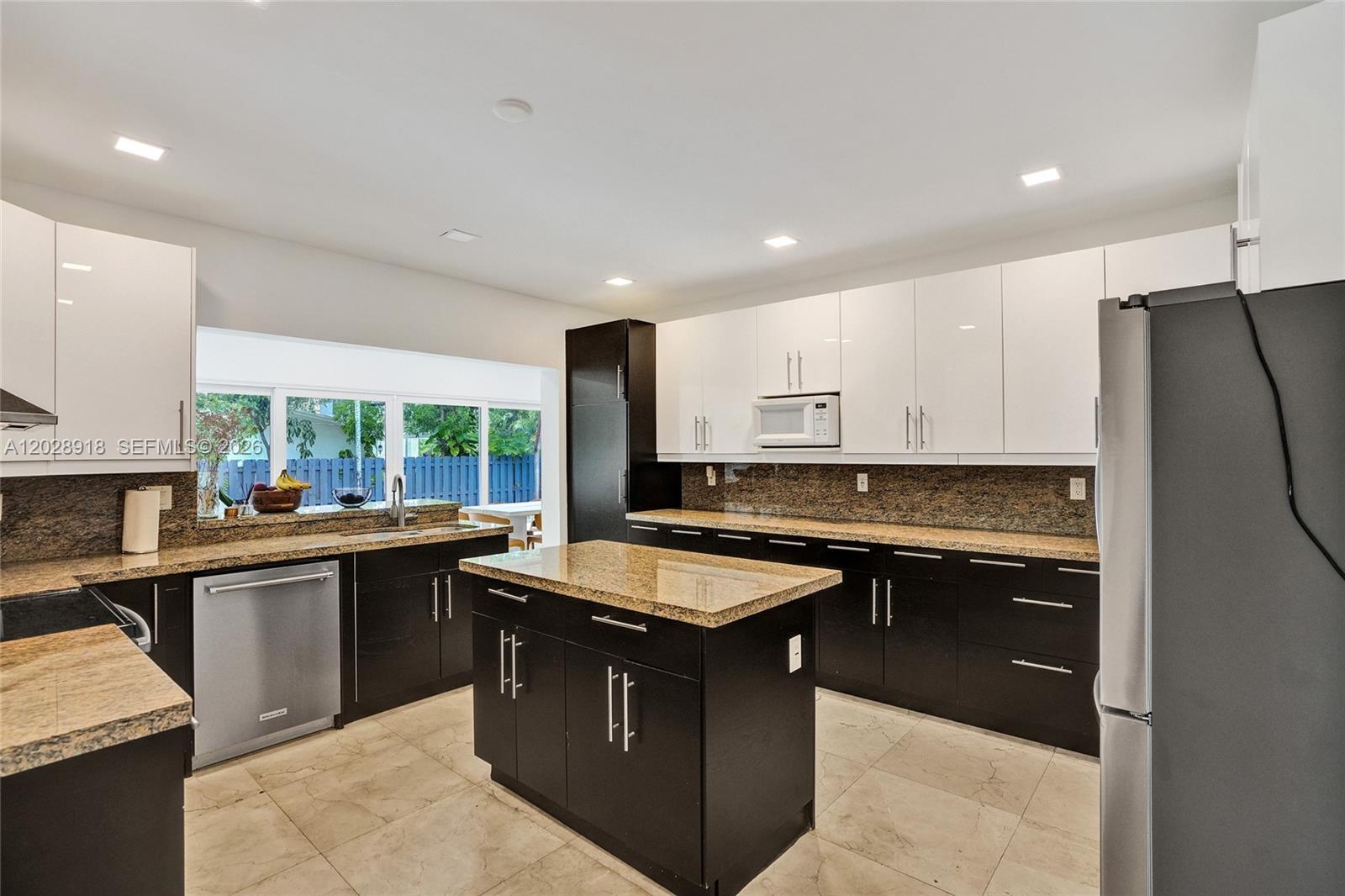 ELLARUE ESTATES - Residential
