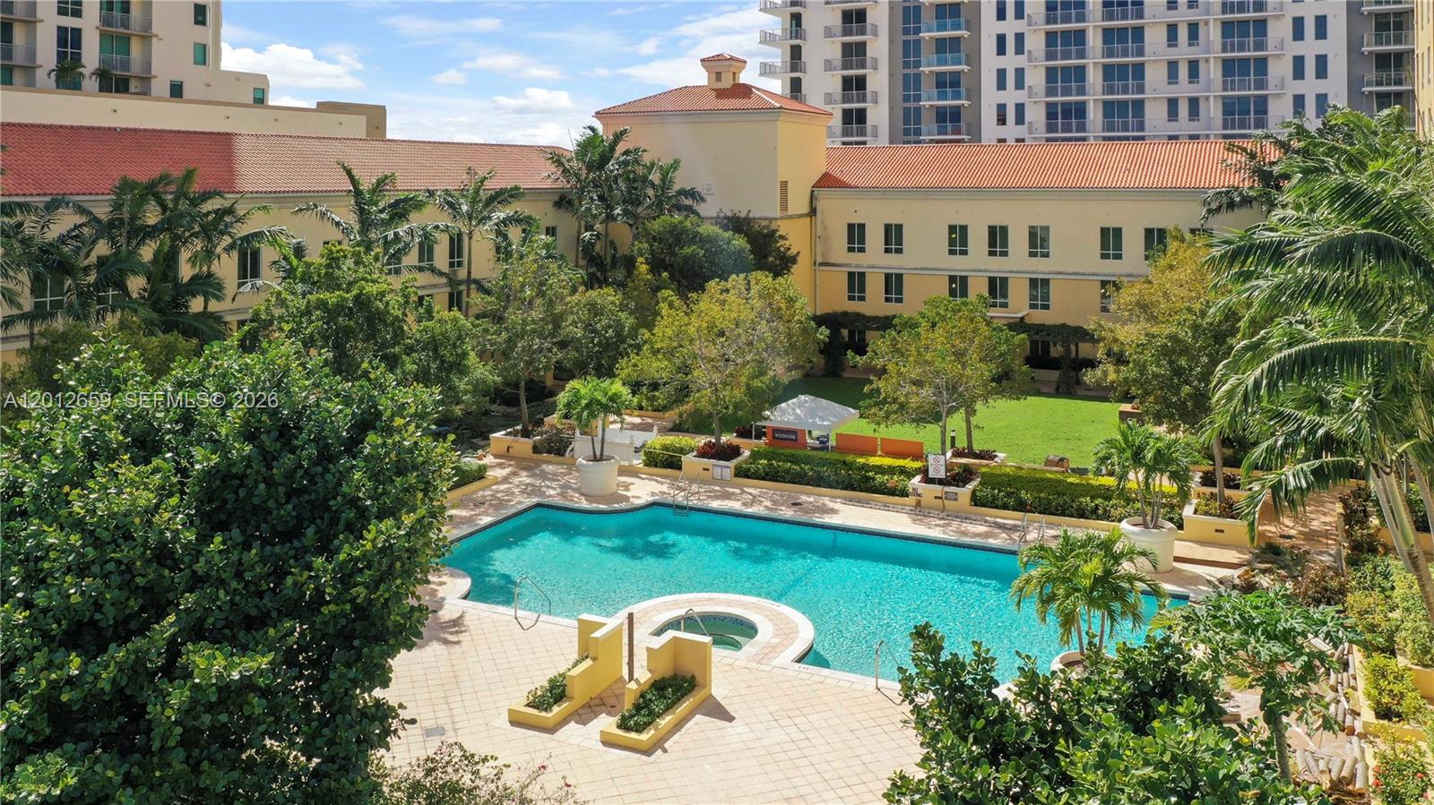 TOSCANO CONDO - Residential