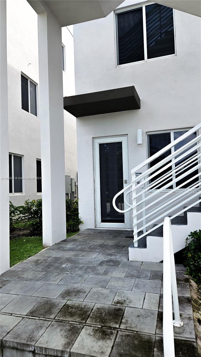 LANDMARK AT DORAL - Residential Lease