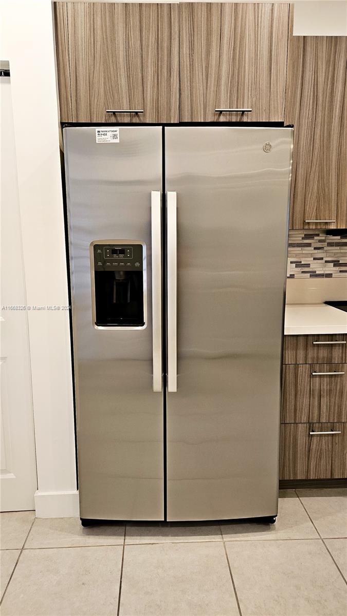 LANDMARK AT DORAL - Residential Lease