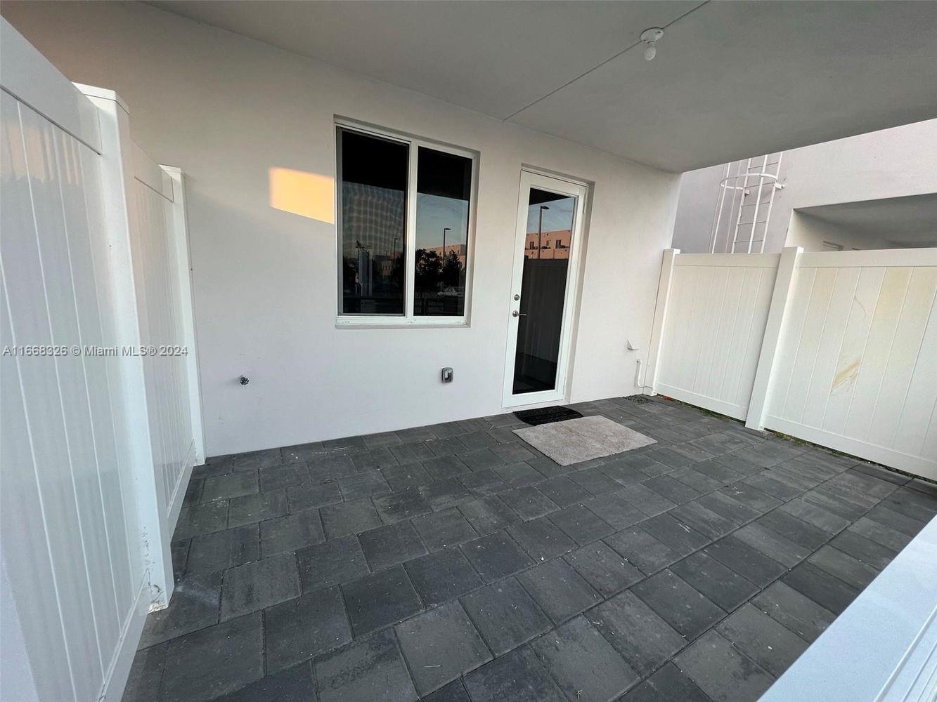 LANDMARK AT DORAL - Residential Lease