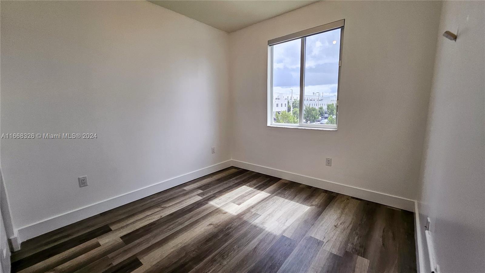 LANDMARK AT DORAL - Residential Lease