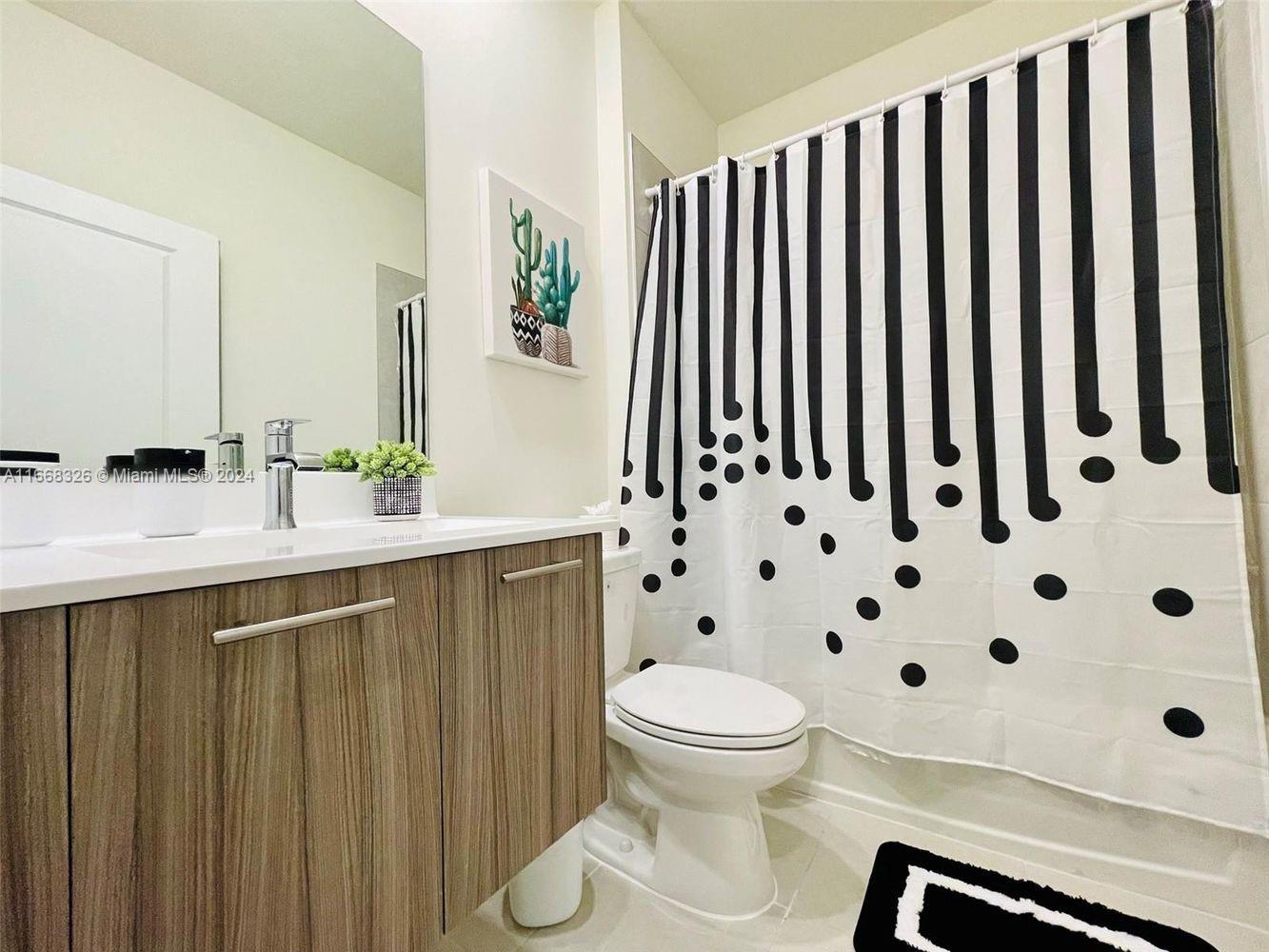 LANDMARK AT DORAL - Residential Lease