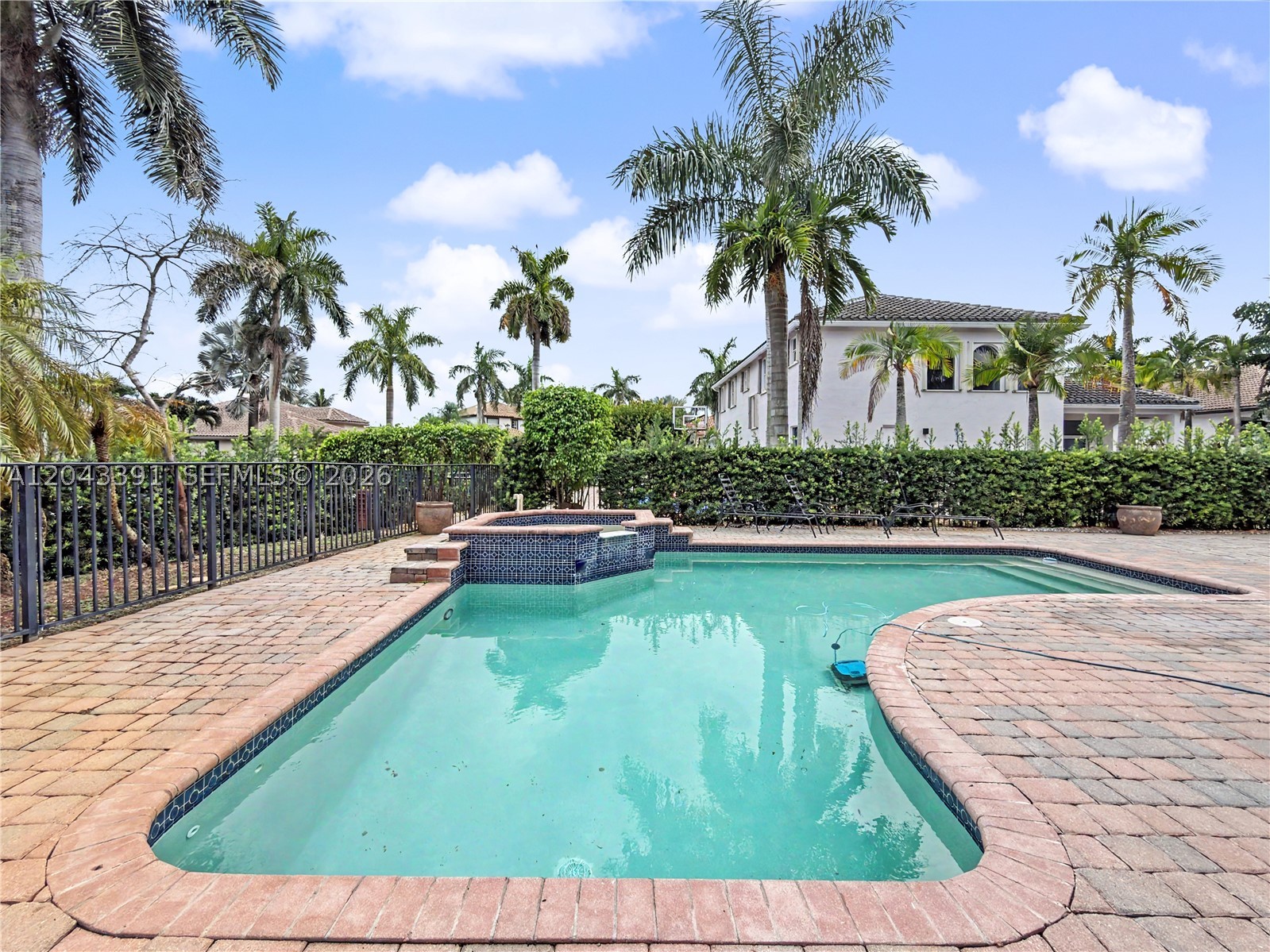 SUNSET LAKES PLAT ONE - Residential