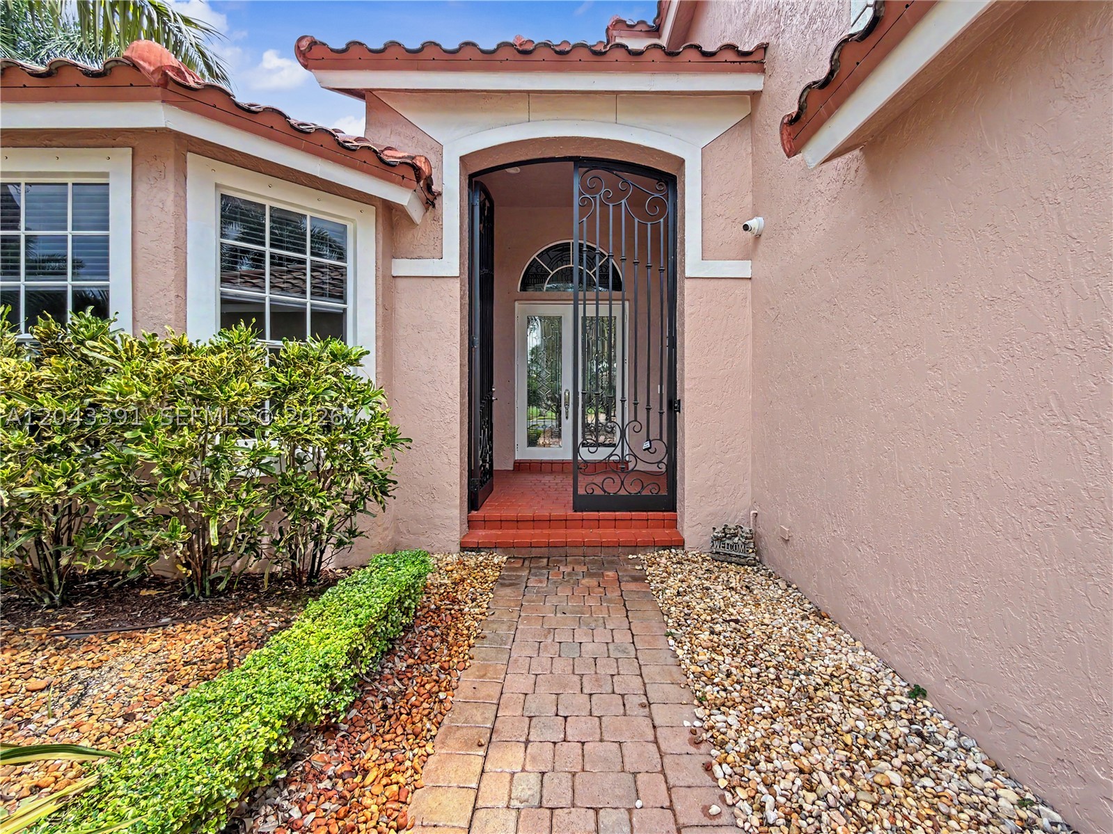 SUNSET LAKES PLAT ONE - Residential