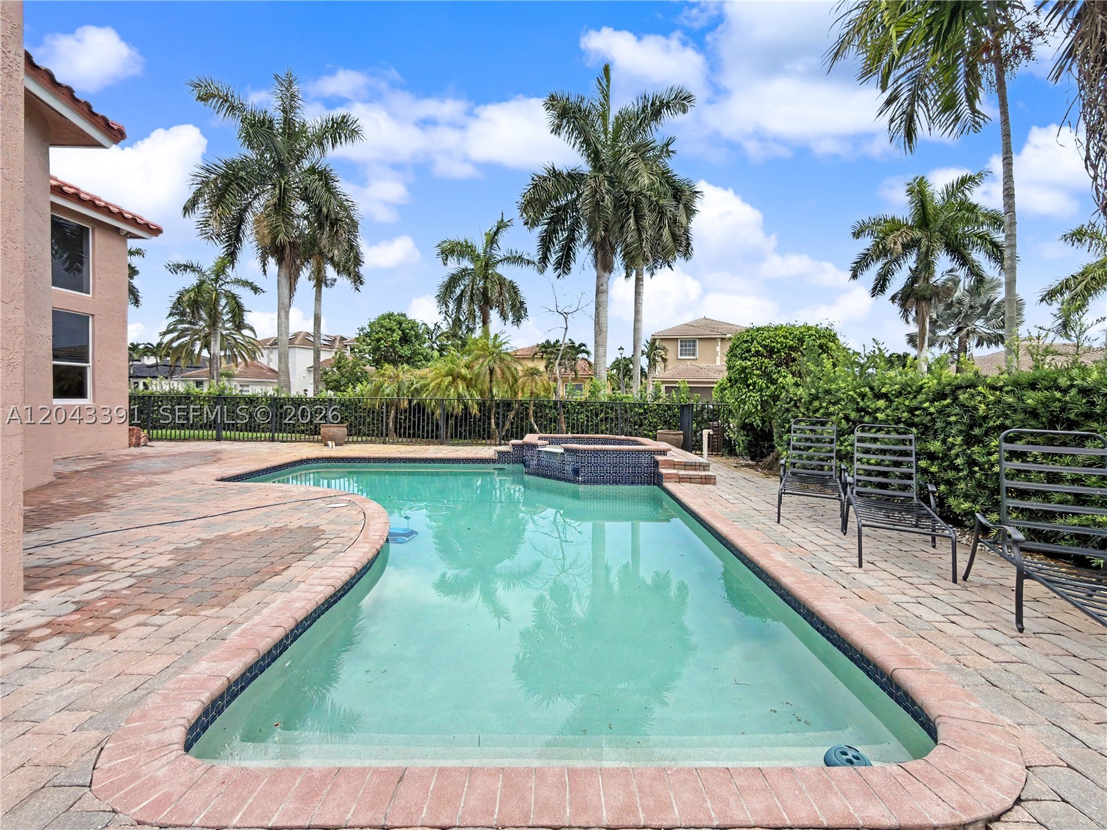 SUNSET LAKES PLAT ONE - Residential