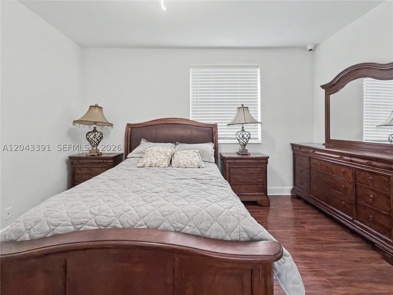 SUNSET LAKES PLAT ONE - Residential