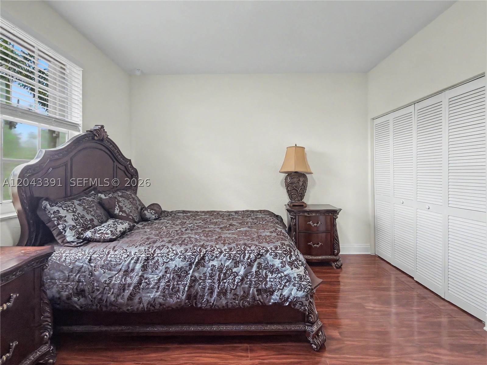 SUNSET LAKES PLAT ONE - Residential