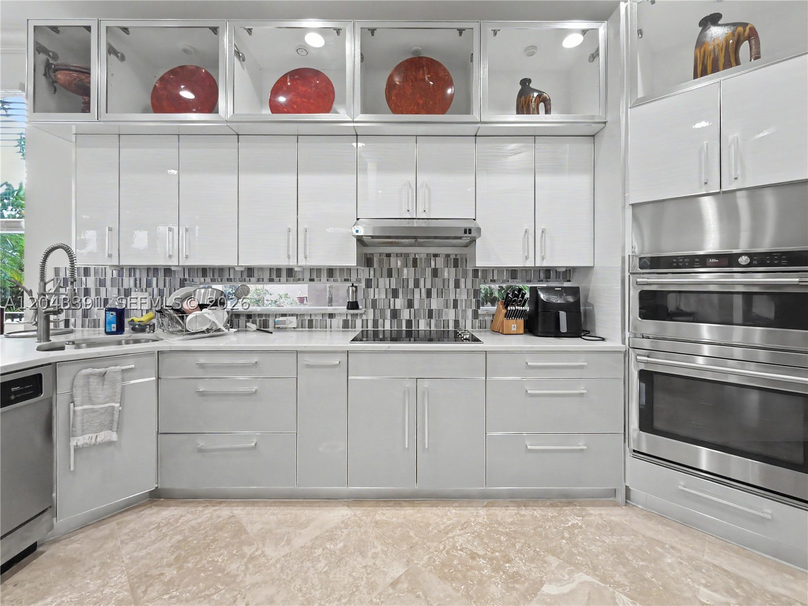 SUNSET LAKES PLAT ONE - Residential