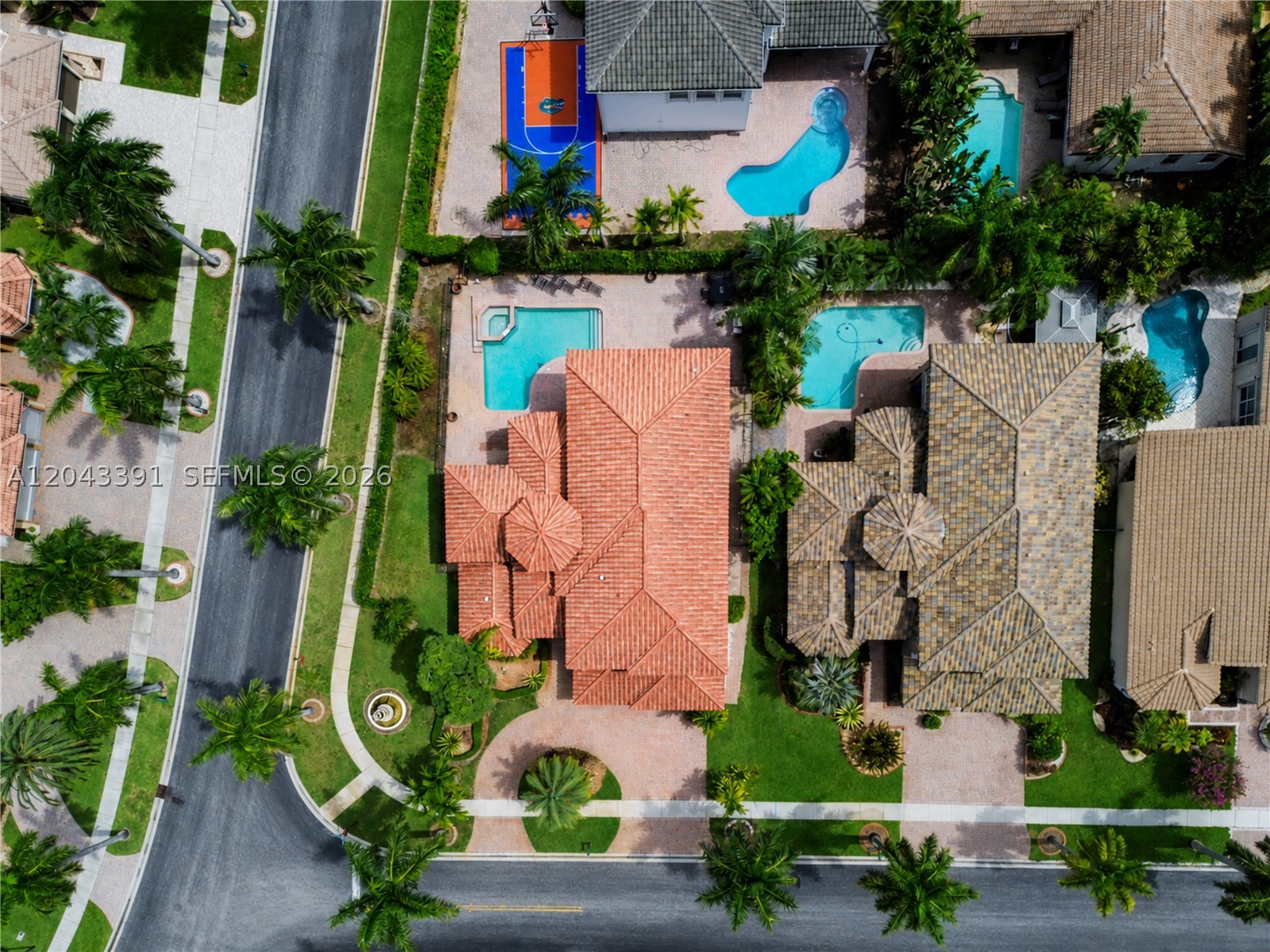 SUNSET LAKES PLAT ONE - Residential