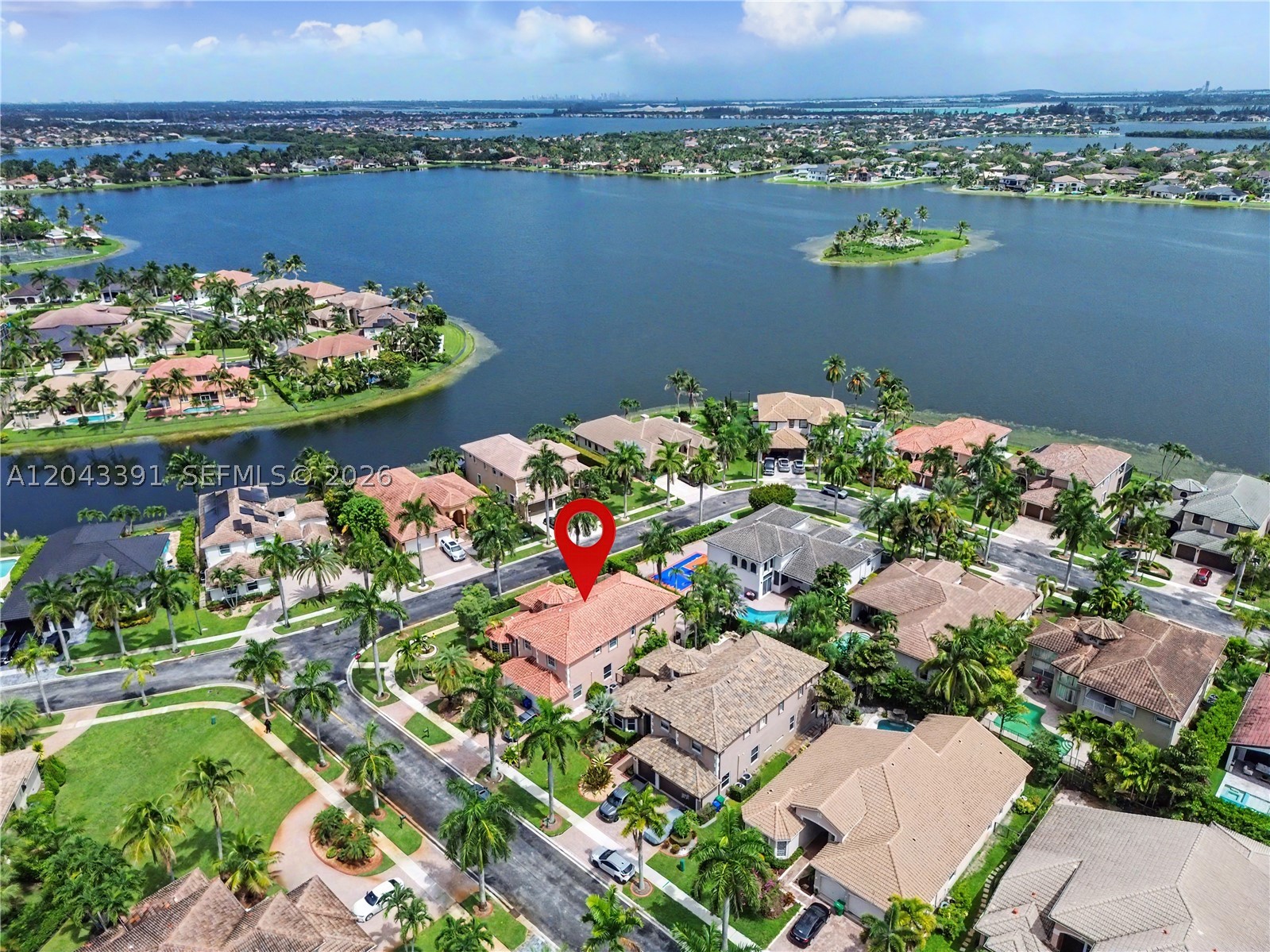 SUNSET LAKES PLAT ONE - Residential