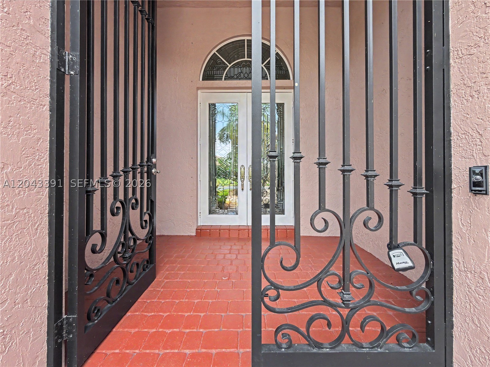 SUNSET LAKES PLAT ONE - Residential
