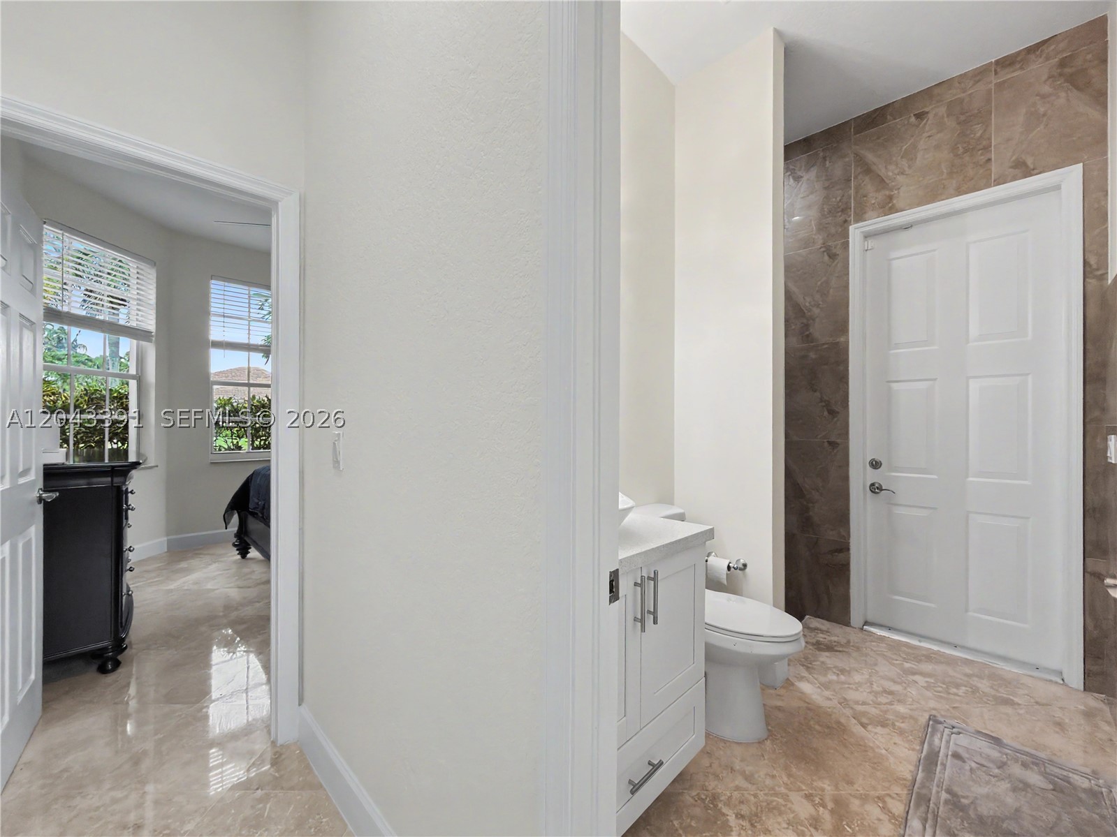 SUNSET LAKES PLAT ONE - Residential