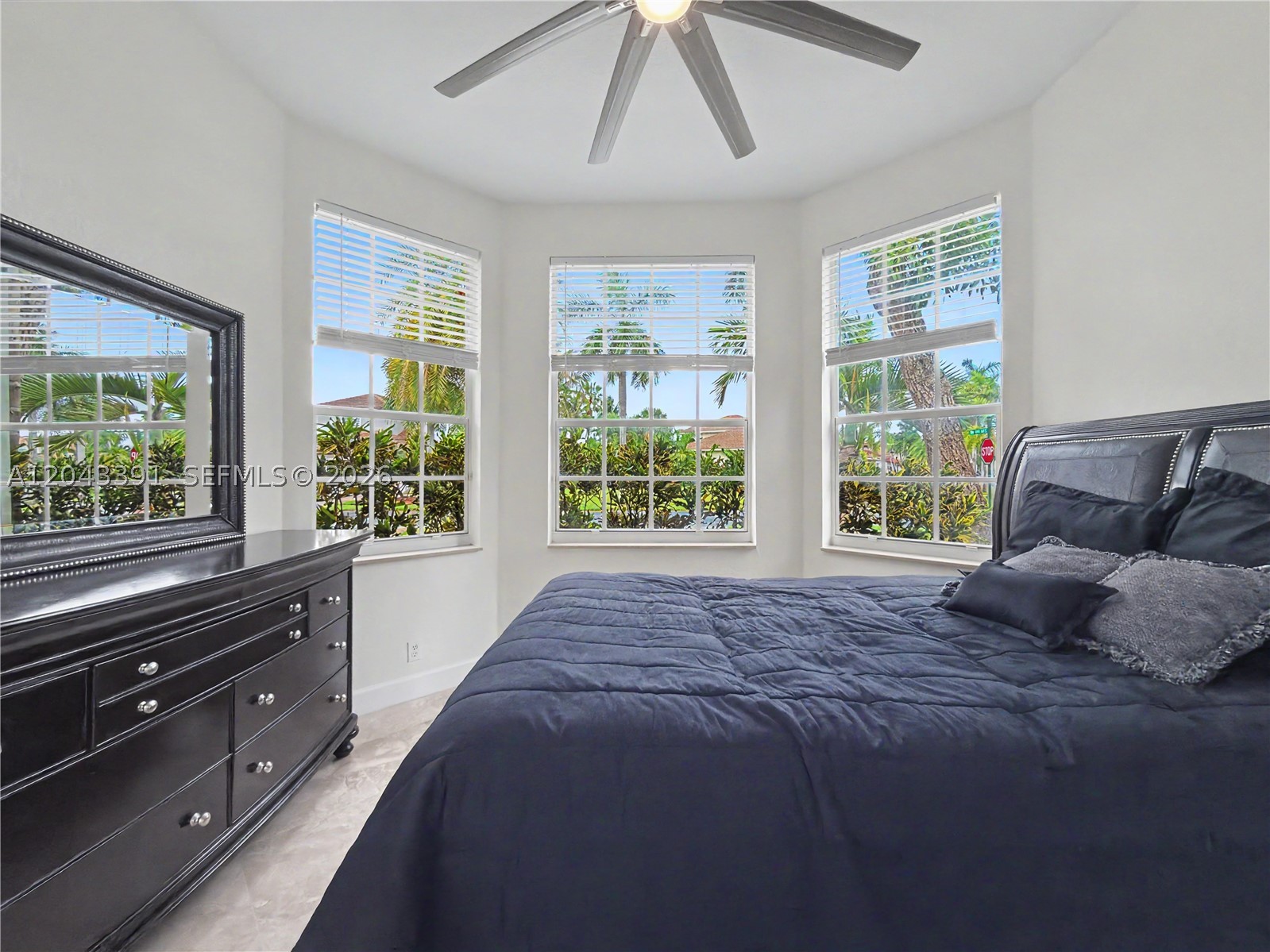 SUNSET LAKES PLAT ONE - Residential