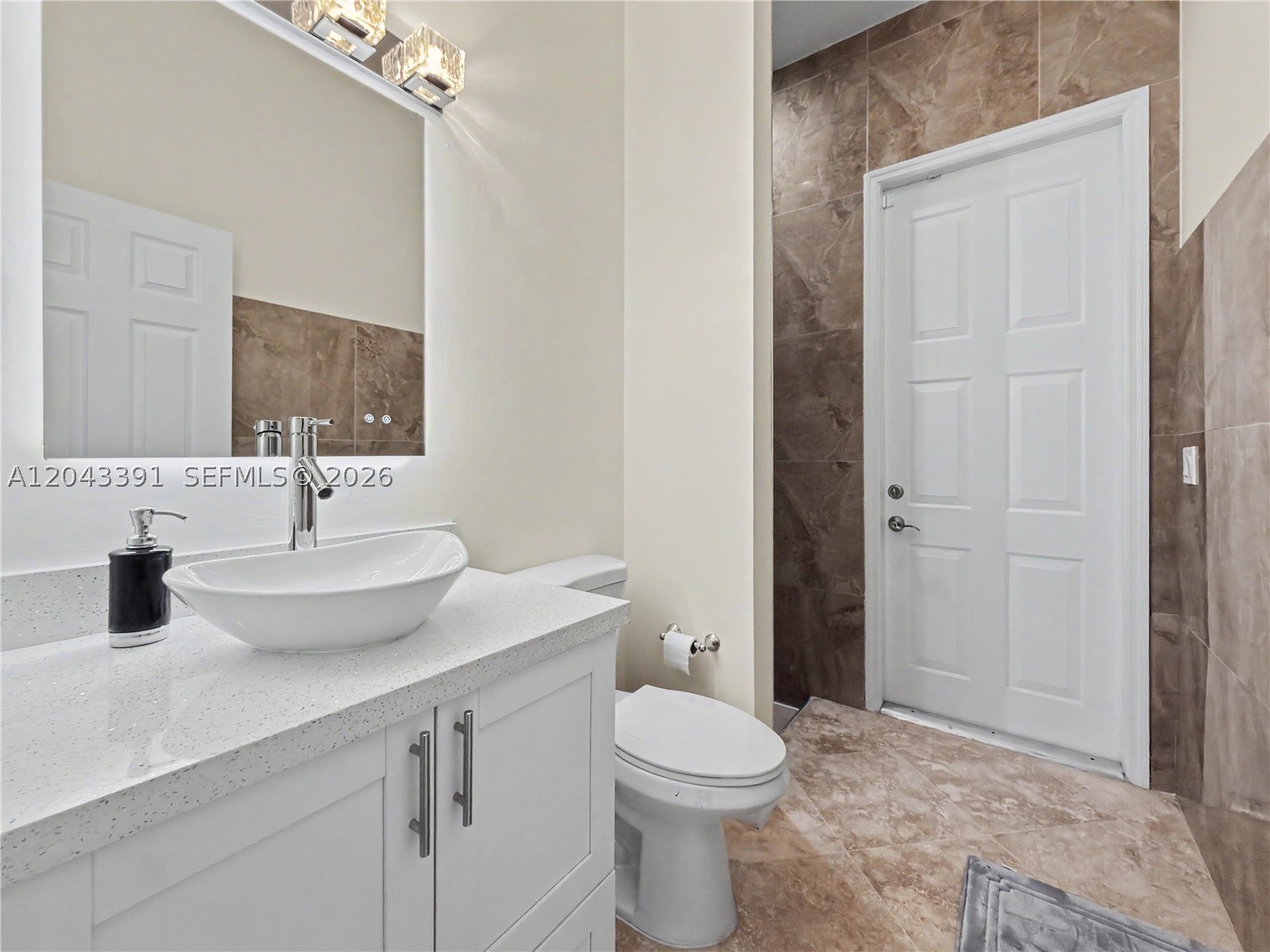 SUNSET LAKES PLAT ONE - Residential