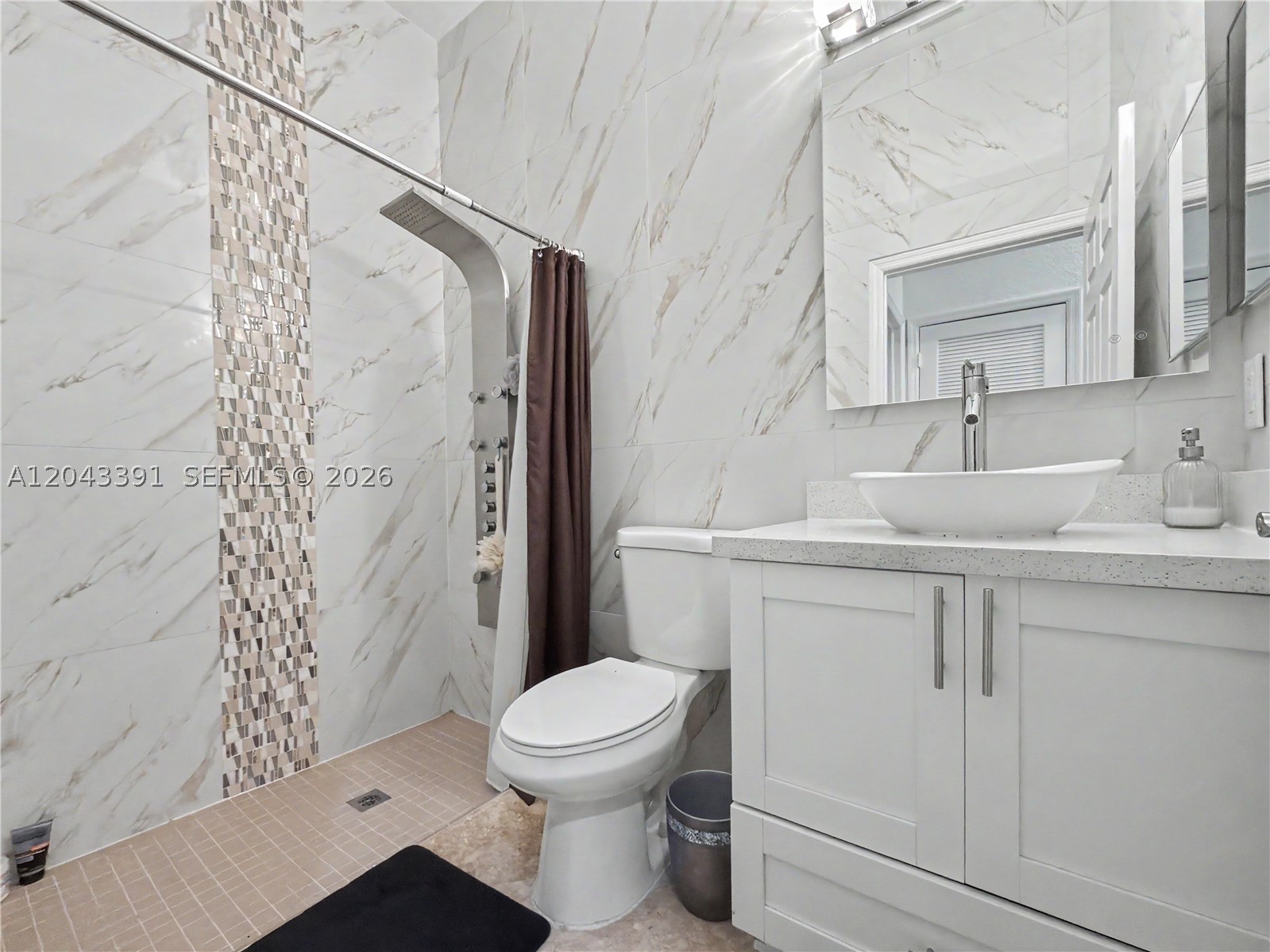 SUNSET LAKES PLAT ONE - Residential