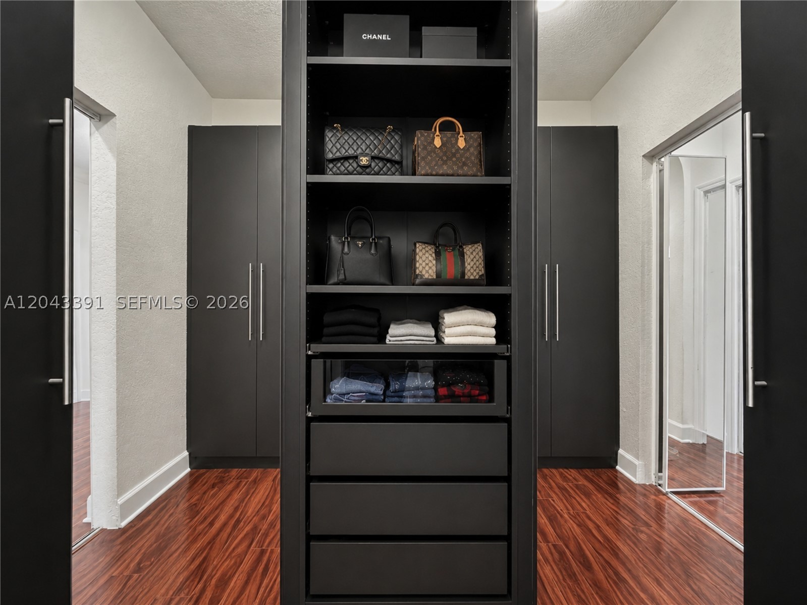 SUNSET LAKES PLAT ONE - Residential
