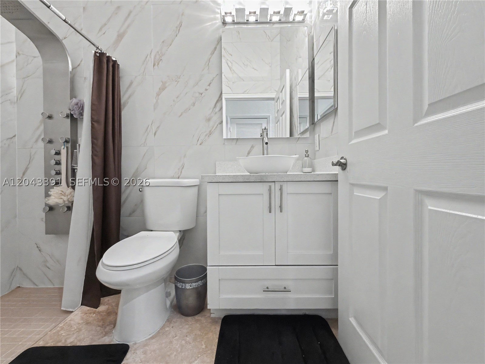 SUNSET LAKES PLAT ONE - Residential