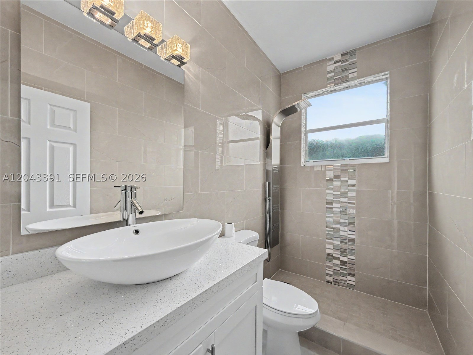SUNSET LAKES PLAT ONE - Residential