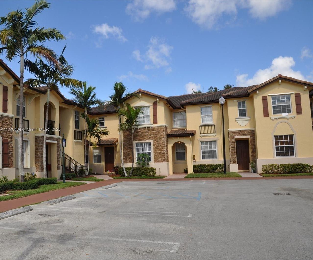 VILLAS AT CARMEL CONDO NO - Residential