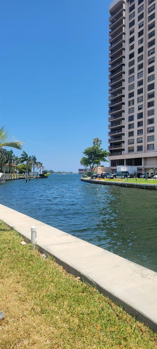 BAHIA VISTA CONDO - Residential