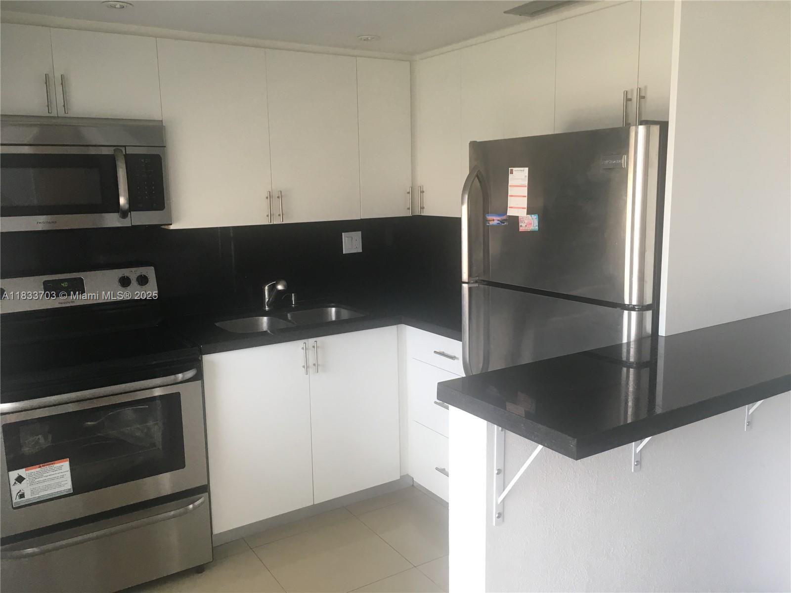 BAHIA VISTA CONDO - Residential