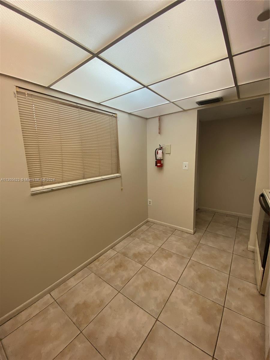 HORIZONS WEST CONDO #10 - Residential