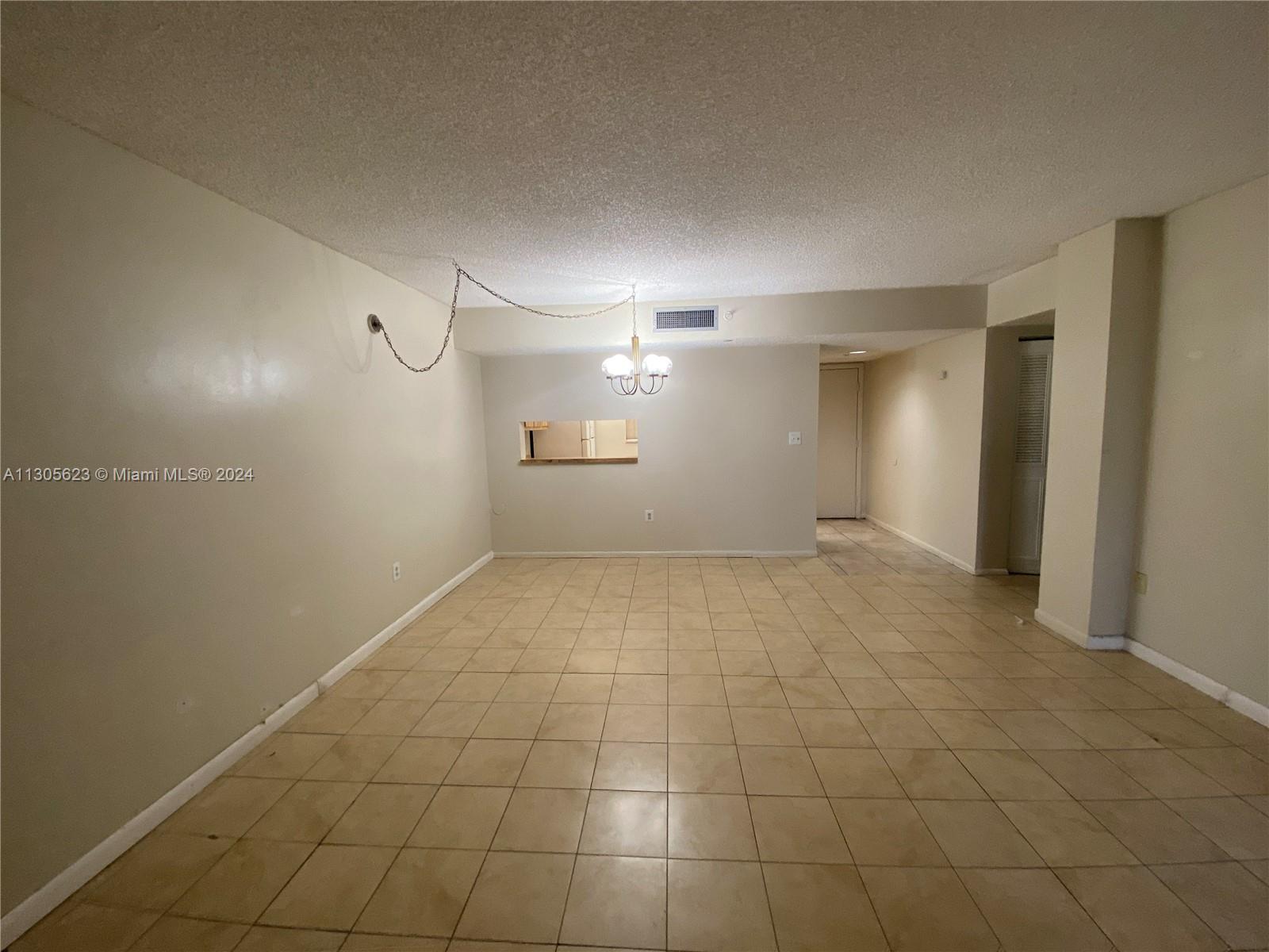 HORIZONS WEST CONDO #10 - Residential