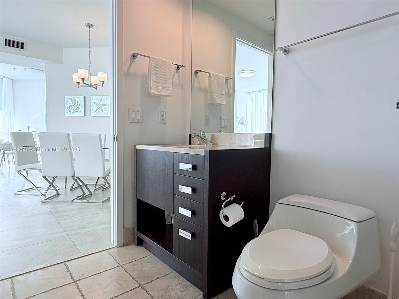 TRUMP ROYALE CONDO - Residential Lease