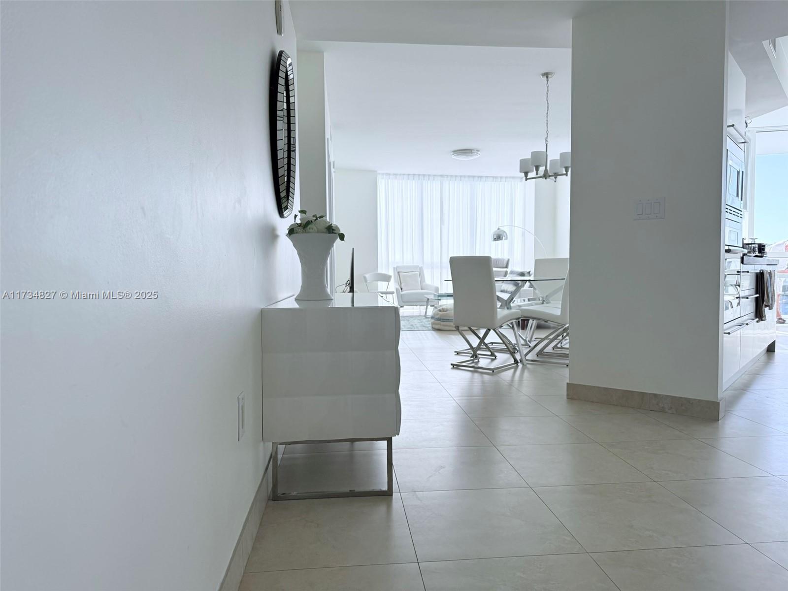 TRUMP ROYALE CONDO - Residential Lease