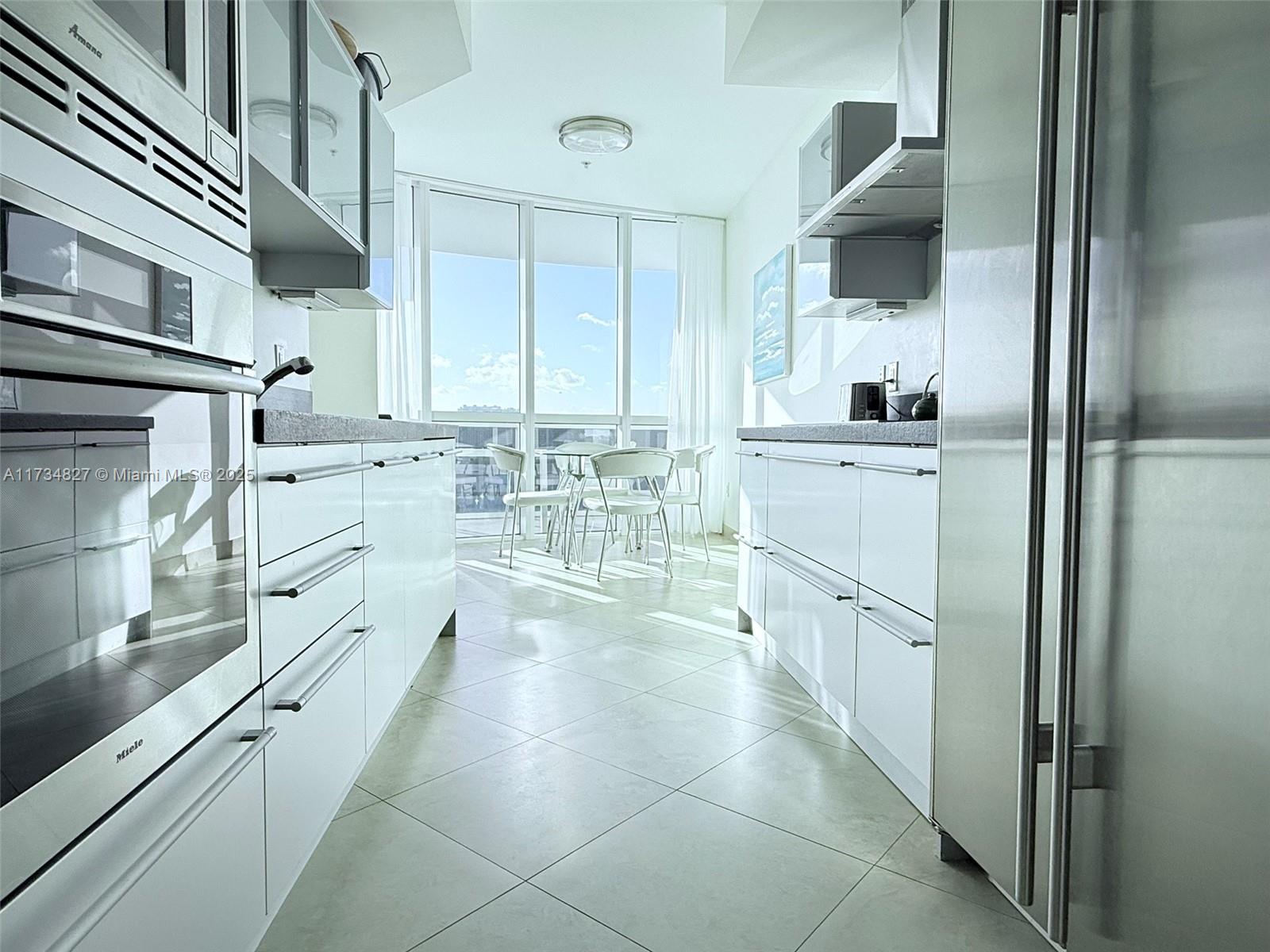 TRUMP ROYALE CONDO - Residential Lease