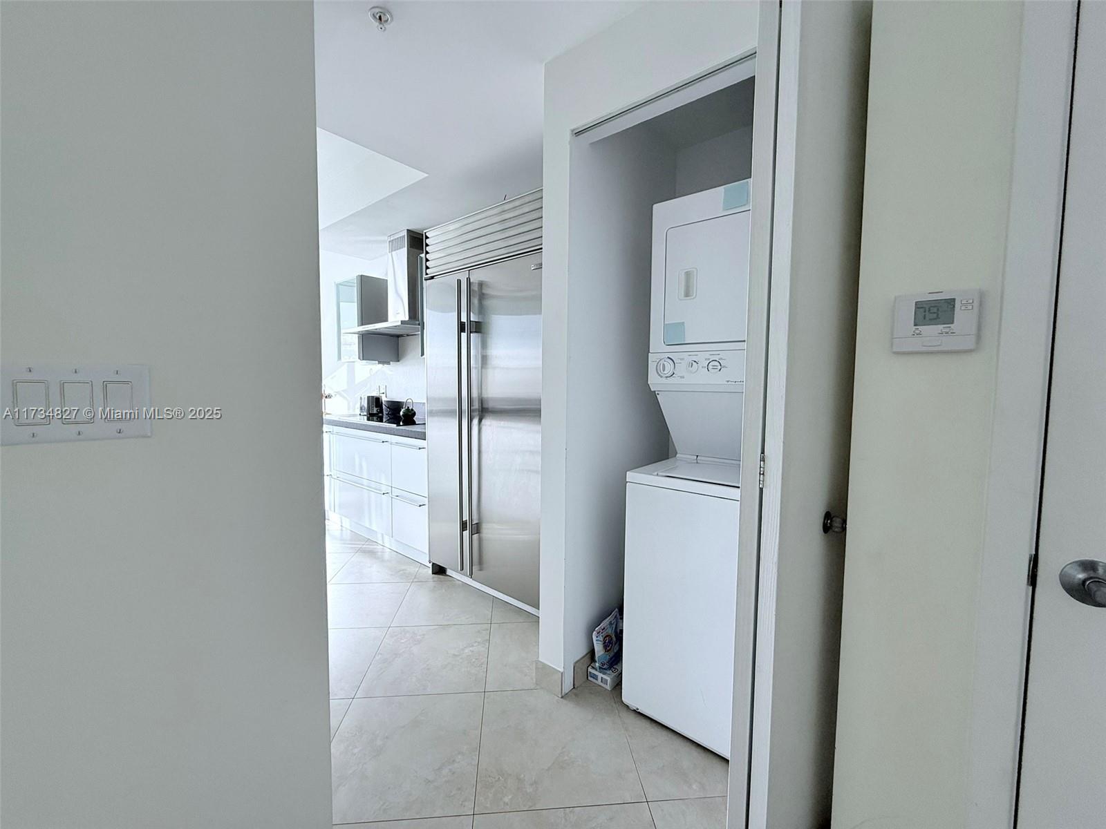 TRUMP ROYALE CONDO - Residential Lease