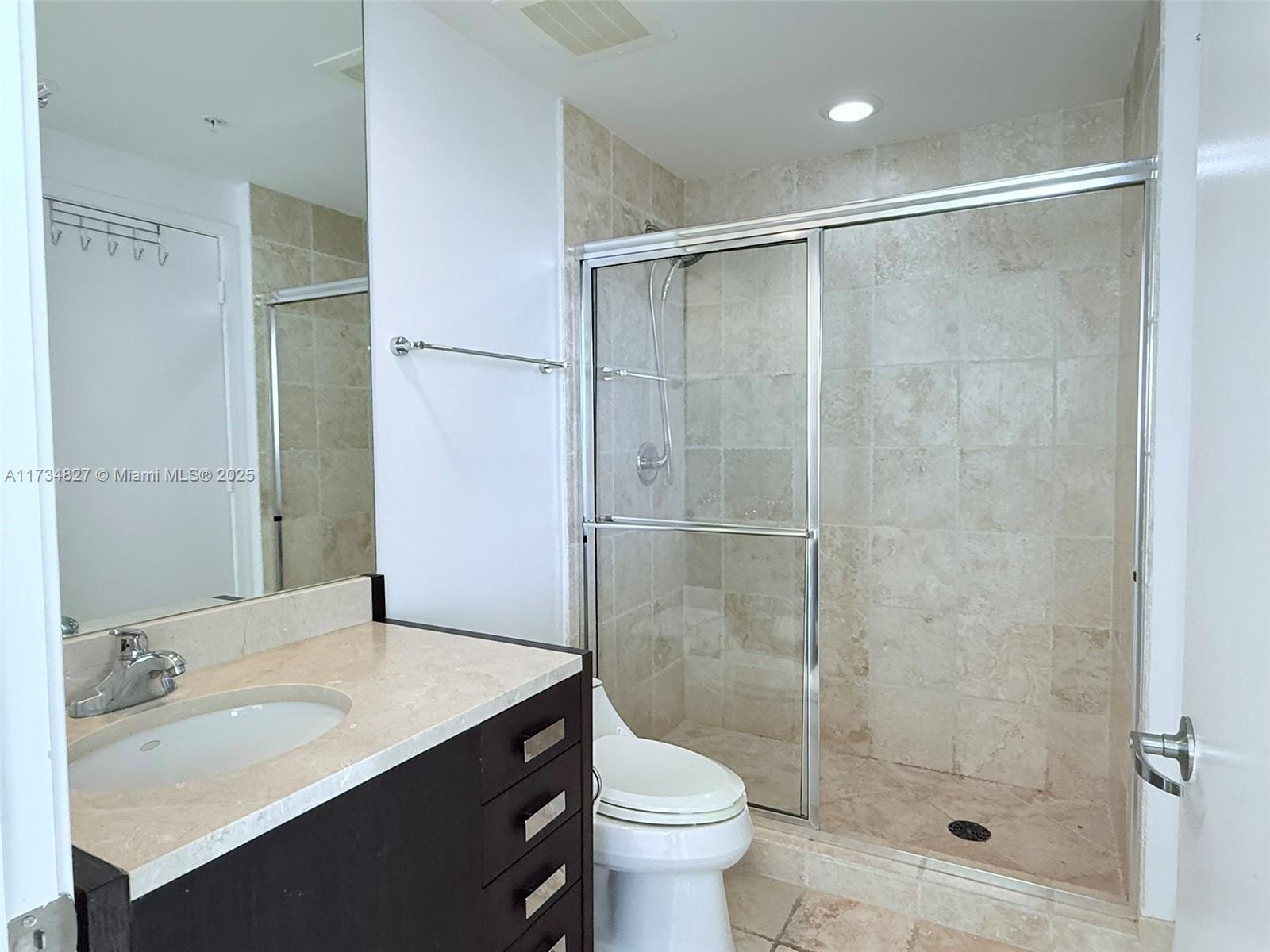 TRUMP ROYALE CONDO - Residential Lease