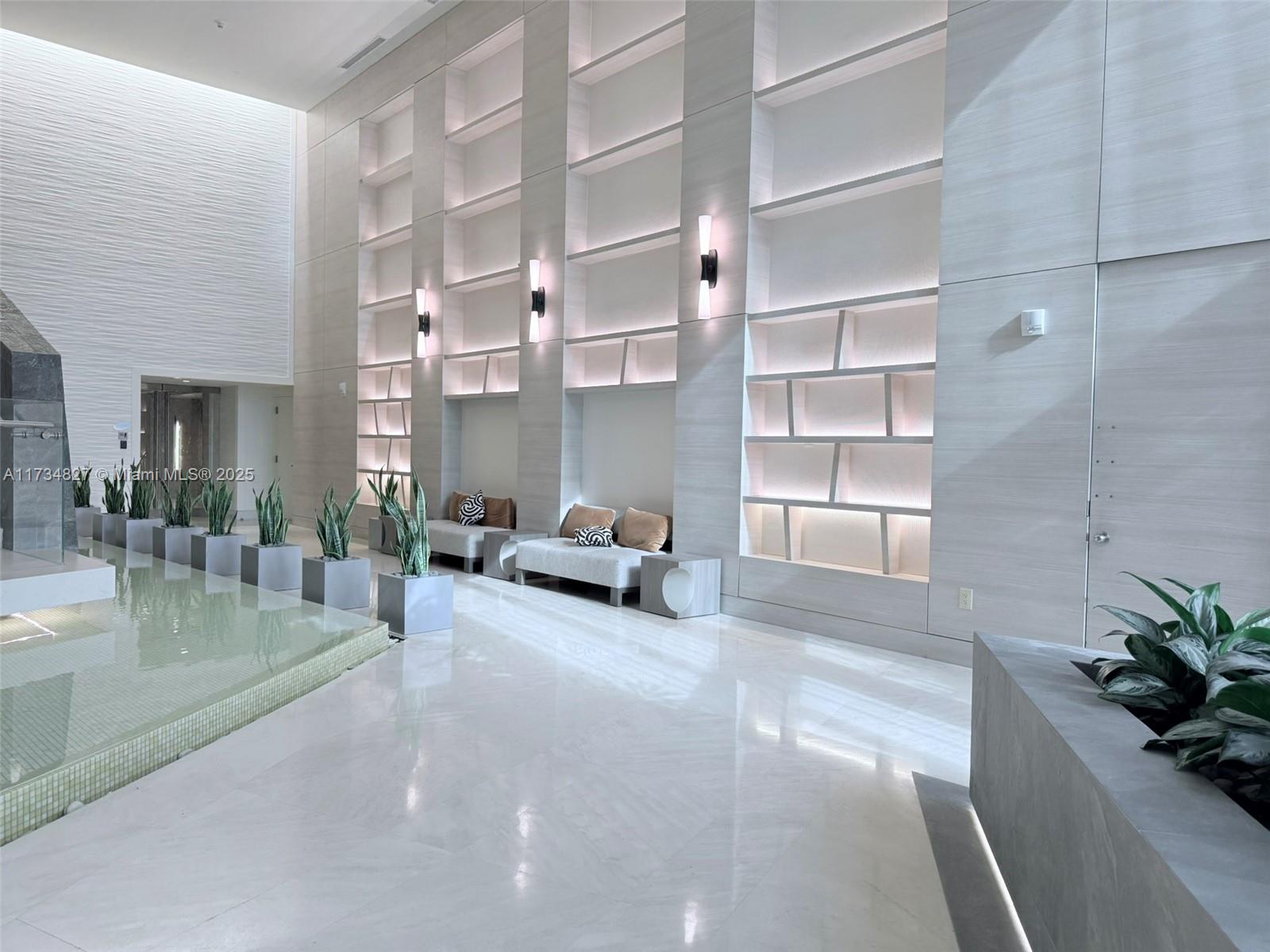 TRUMP ROYALE CONDO - Residential Lease