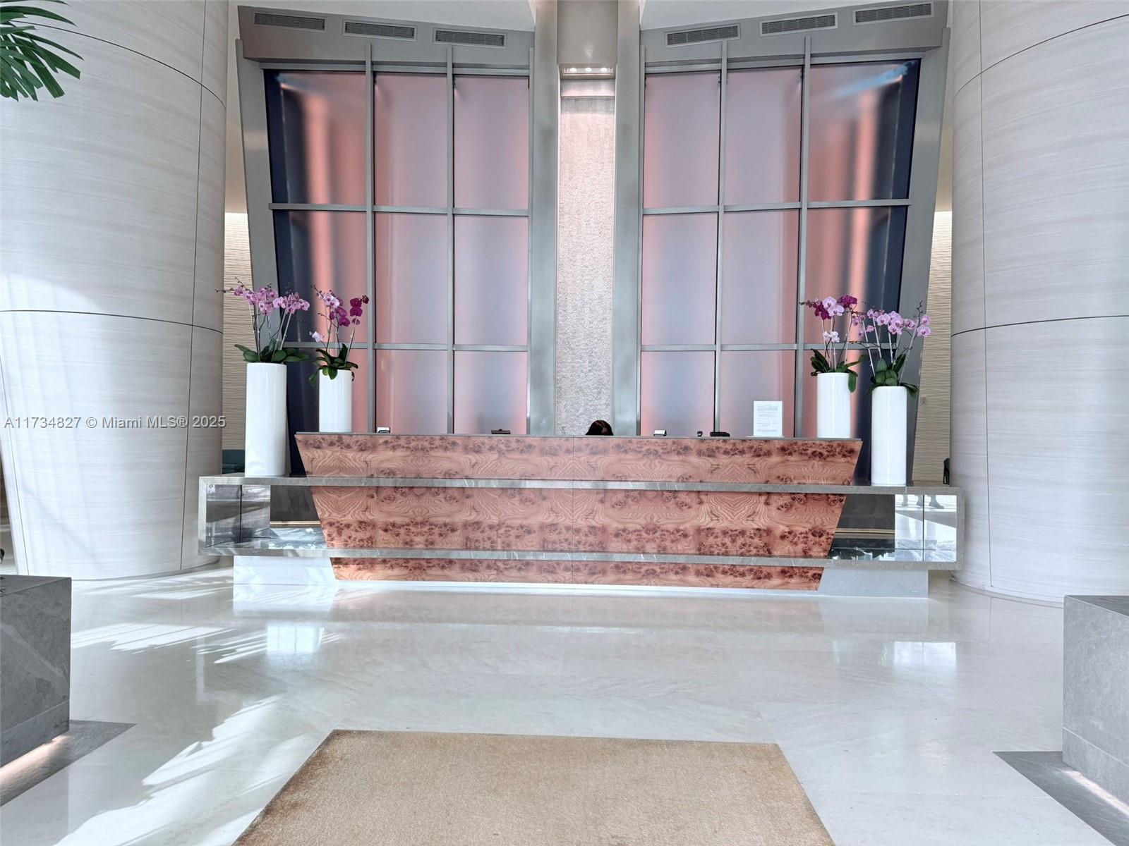TRUMP ROYALE CONDO - Residential Lease