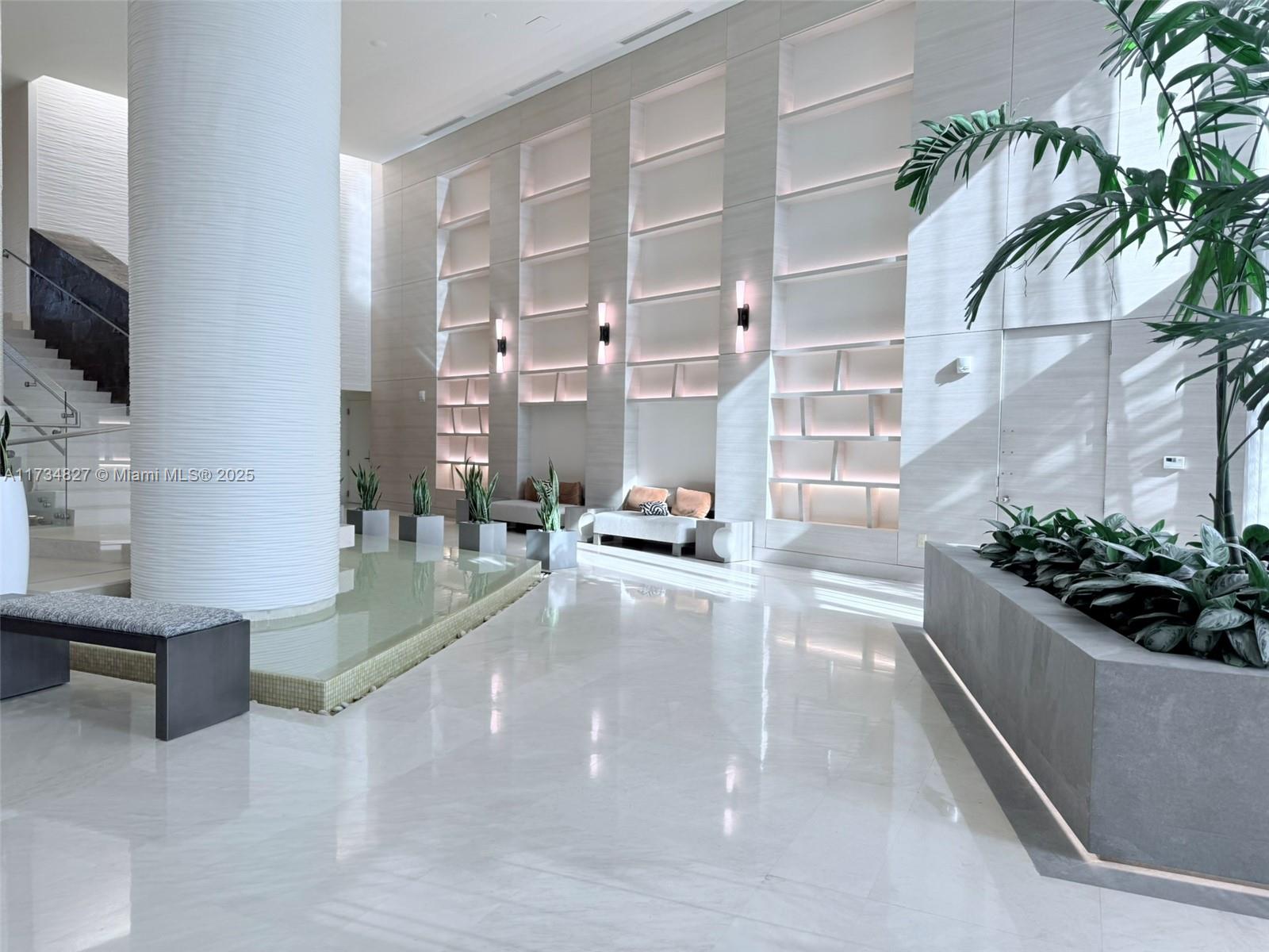 TRUMP ROYALE CONDO - Residential Lease