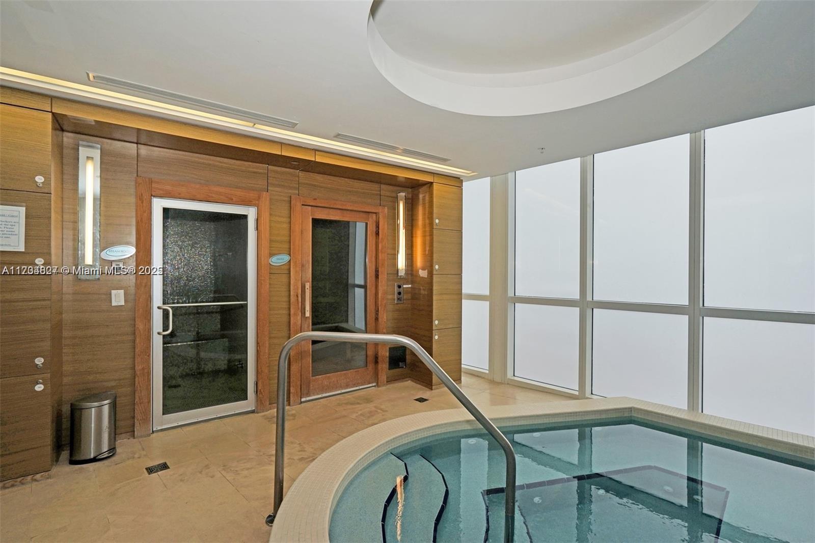 TRUMP ROYALE CONDO - Residential Lease