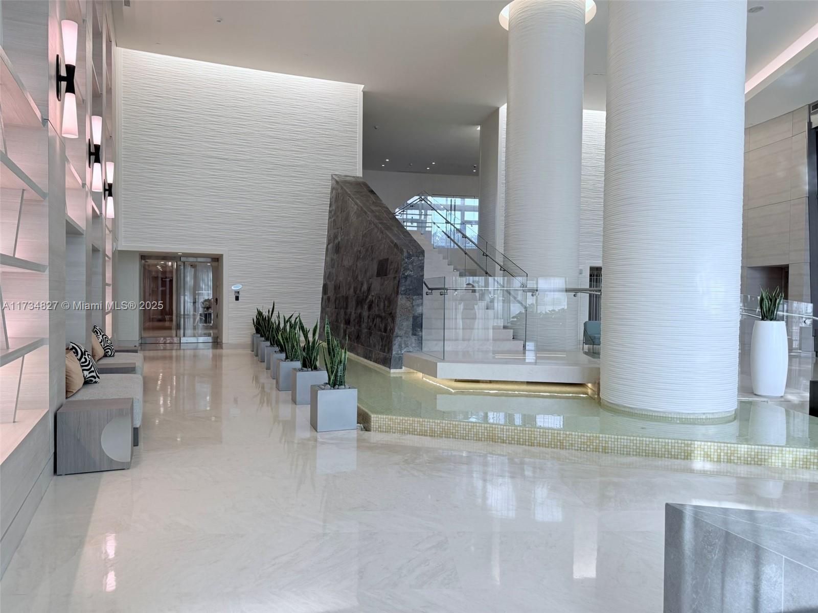 TRUMP ROYALE CONDO - Residential Lease