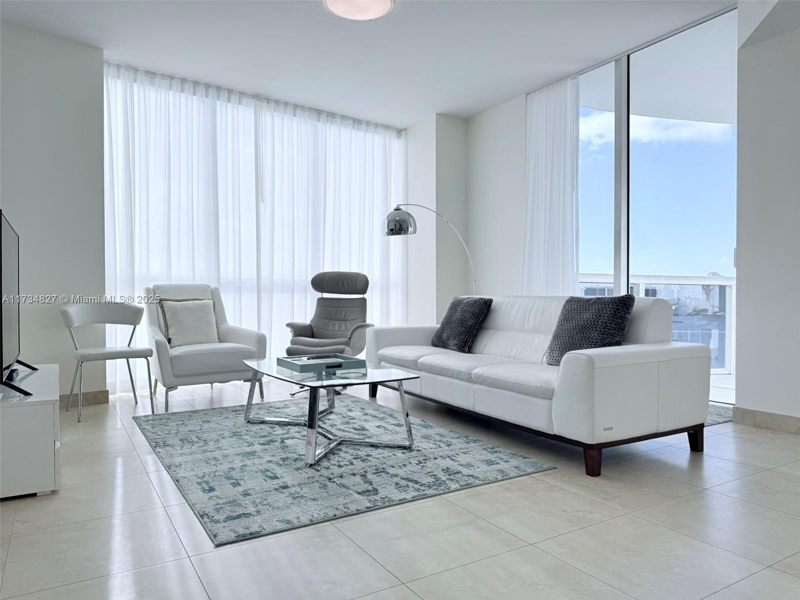 TRUMP ROYALE CONDO - Residential Lease