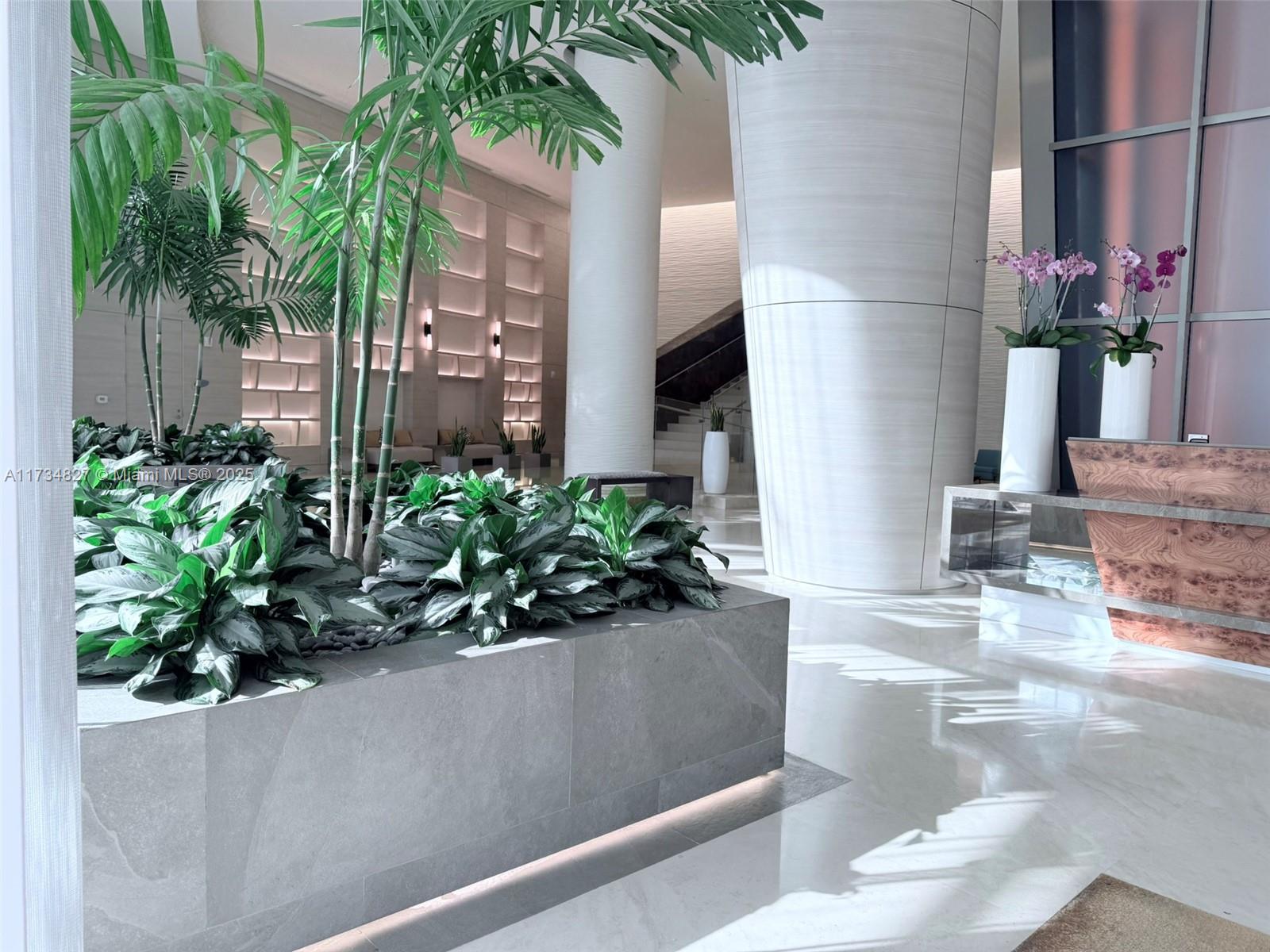 TRUMP ROYALE CONDO - Residential Lease