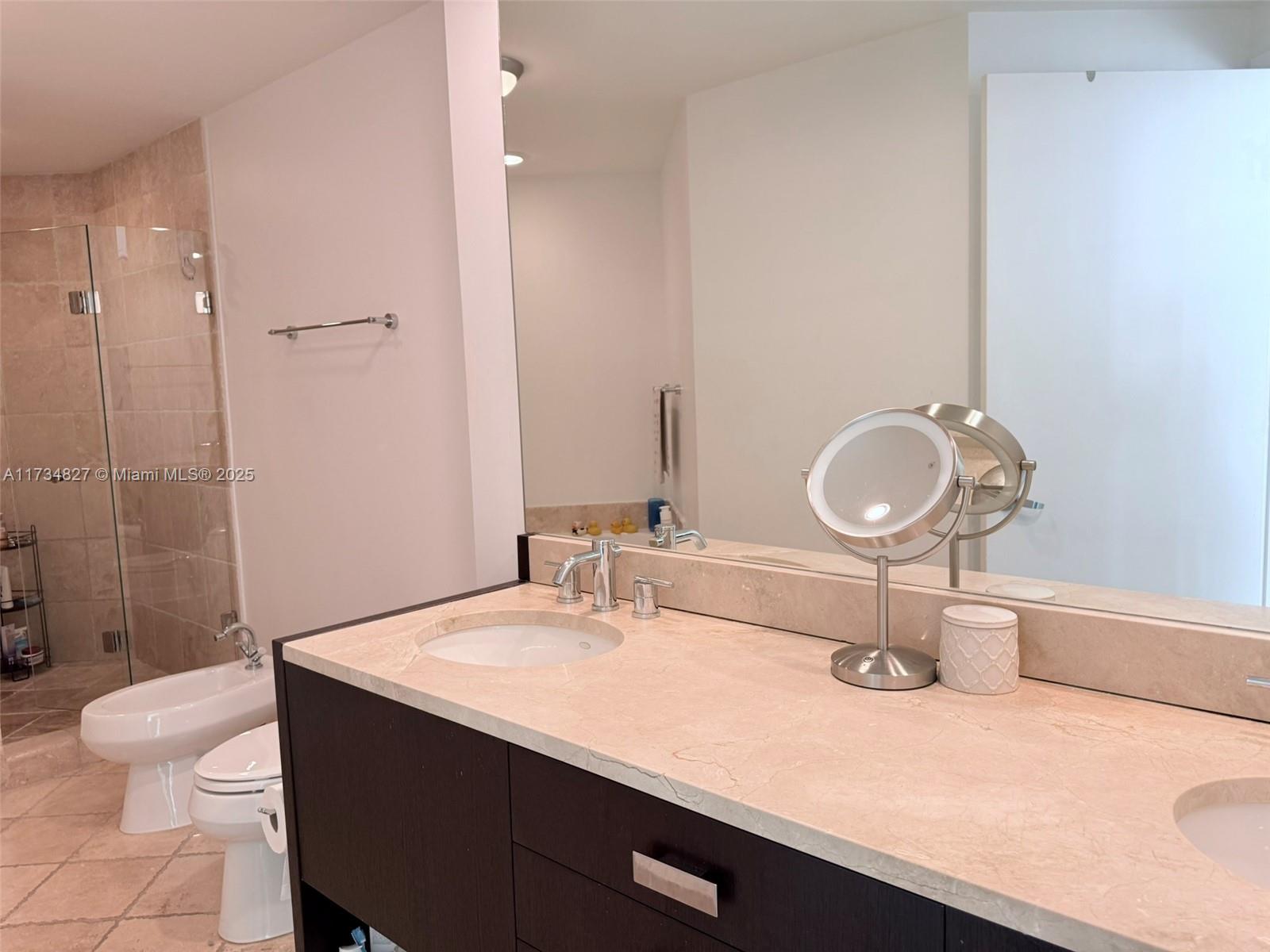 TRUMP ROYALE CONDO - Residential Lease